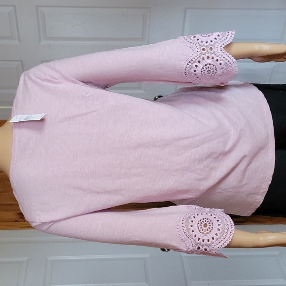 Loft 3/4 Sleeve Crop Top - Picture 3 of 5